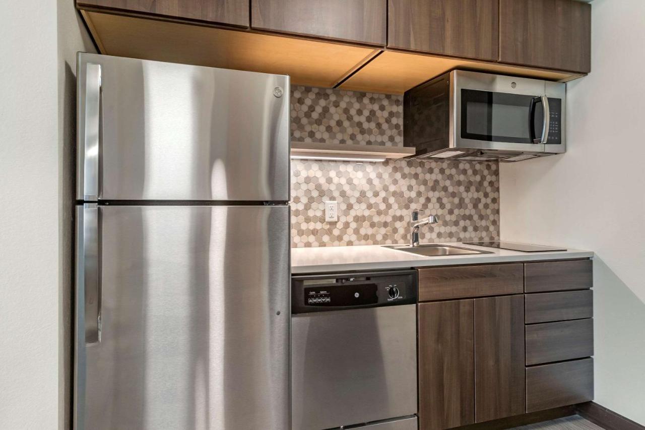 Mainstay Suites Waukee-West Des Moines エクステリア 写真
