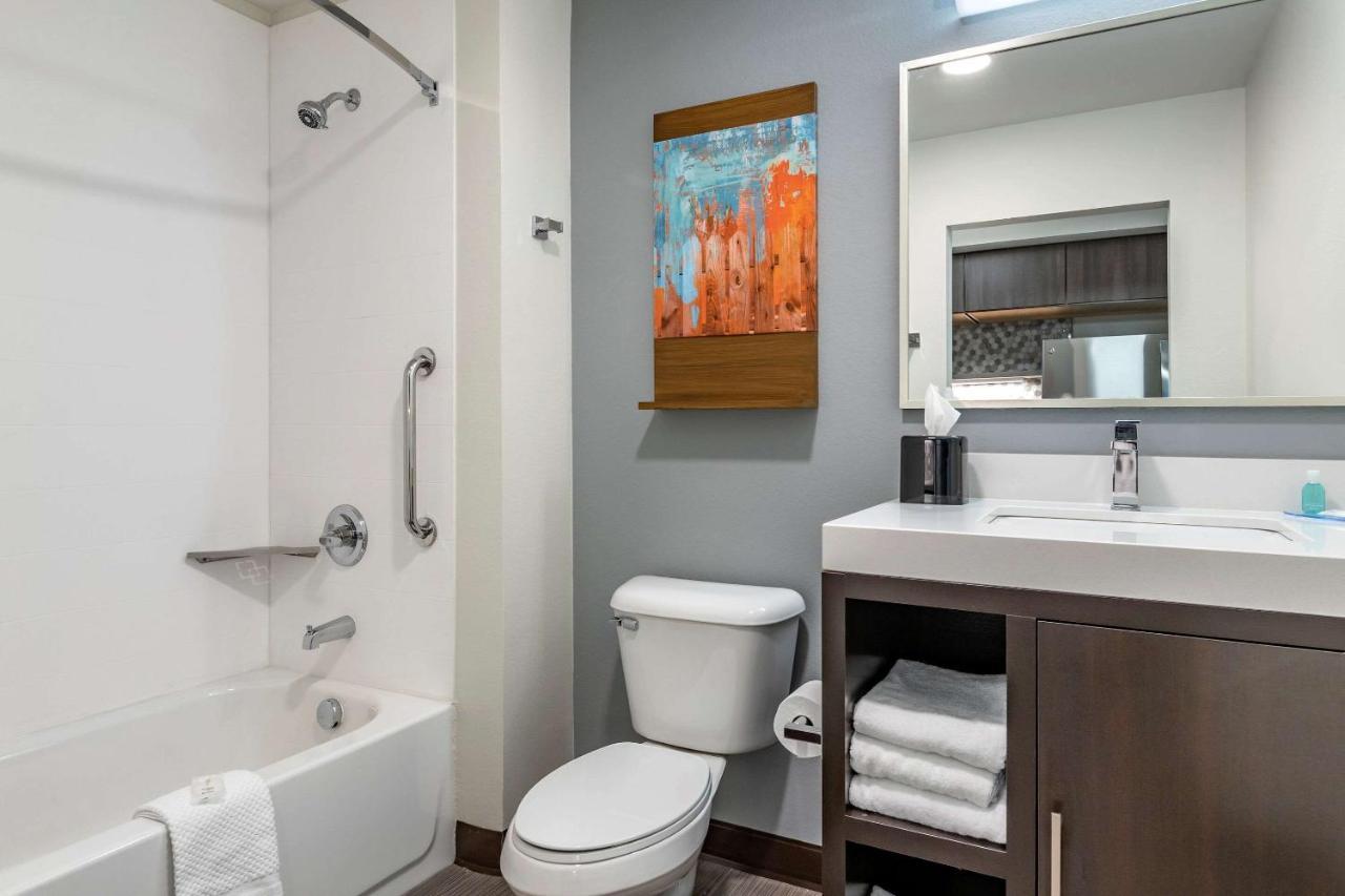 Mainstay Suites Waukee-West Des Moines エクステリア 写真