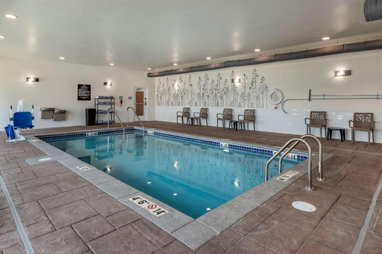 Mainstay Suites Waukee-West Des Moines エクステリア 写真