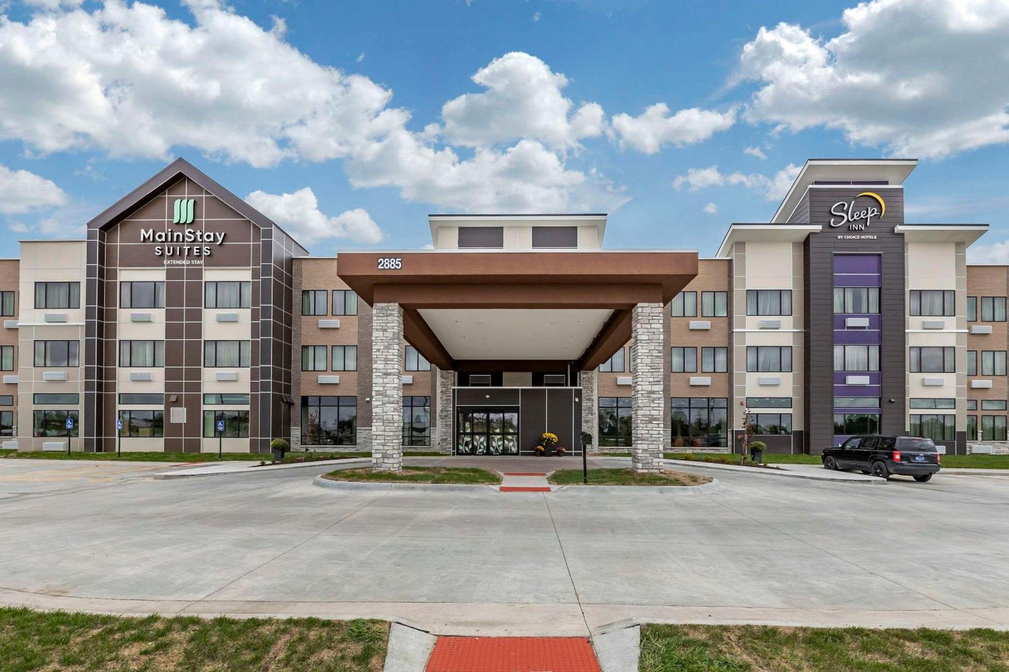 Mainstay Suites Waukee-West Des Moines エクステリア 写真